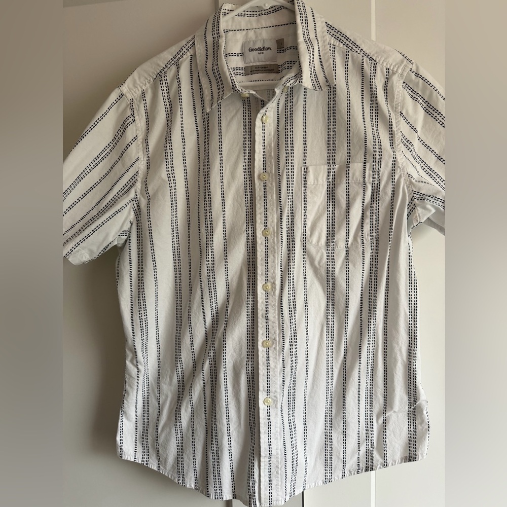Goodfellow & Co White and Blue Striped Casual Shirt